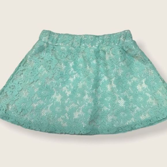 🌺 PIPER Lace Skirt With Built-In Shorts - Picture 1 of 5